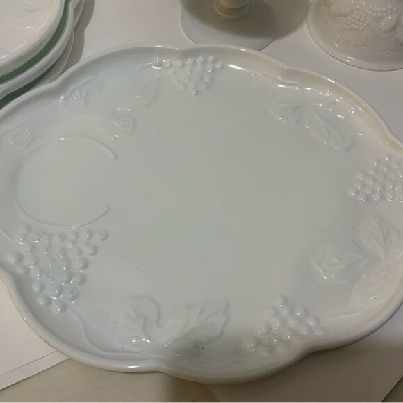 Indiana Glass Colony Harvest Milk 3 footed Glasses Plate Set of 4 plates  (7 Pc) - Picture 4 of 9